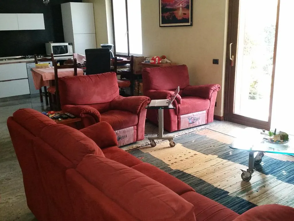 Pellico Apartment Brusaporto 0*,